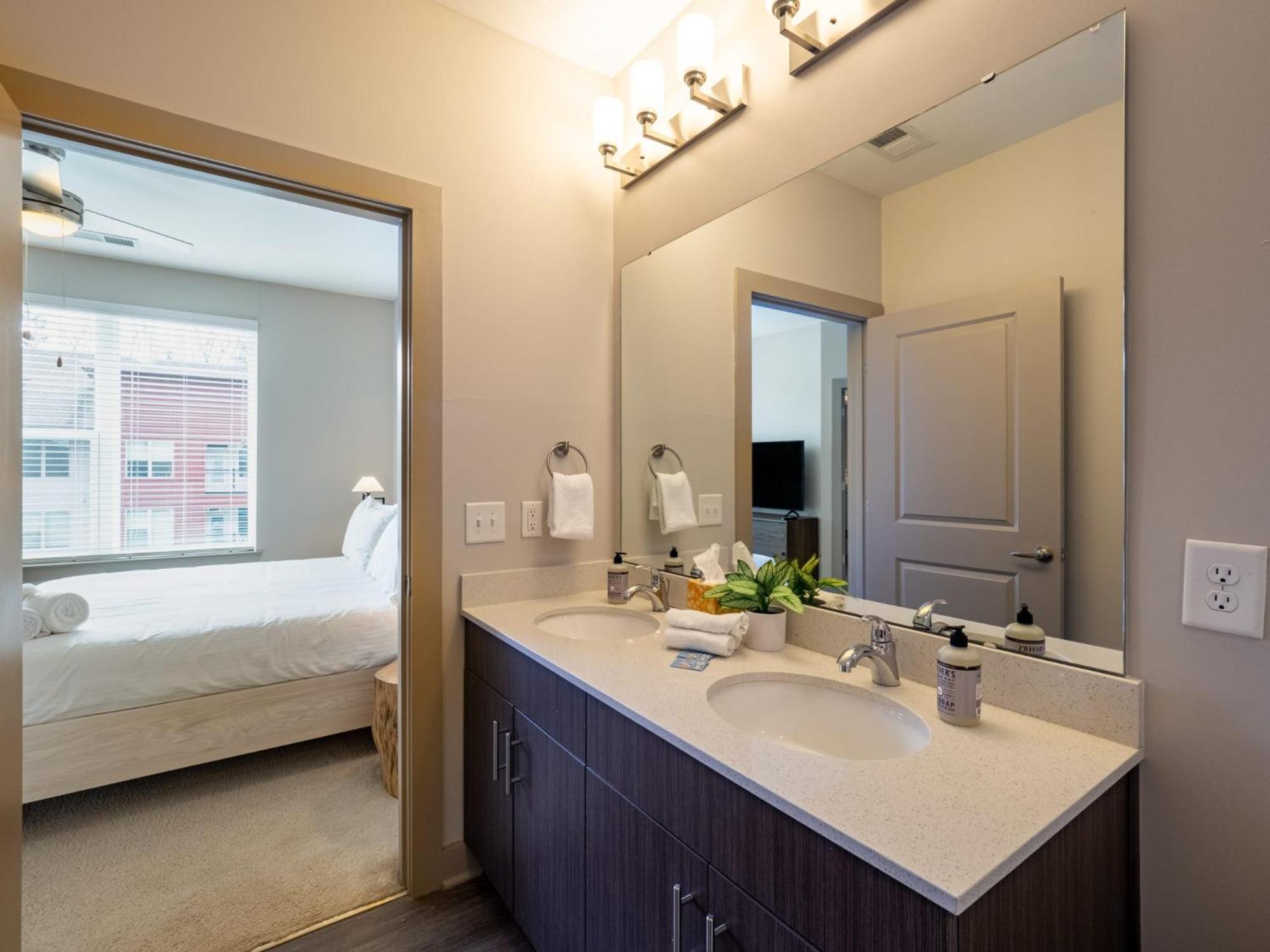 Modish And Spacious Apartments At The Exchange On Erwin In Durham, North Carolina Exterior photo
